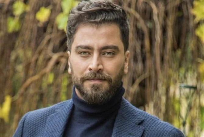 معتصم النهار إلى الغناء؟