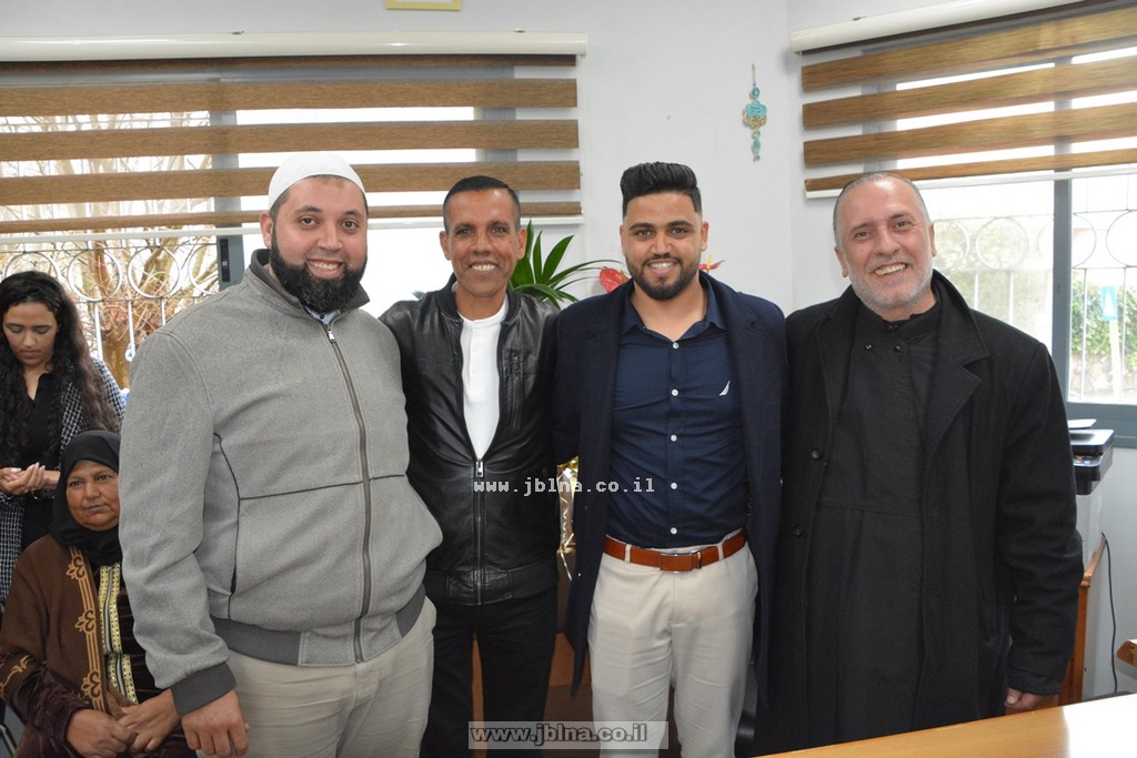 بالفيديو- بفخر وإستحقاق- الشاب الطموح اشرف نعيم يتسلم إدارة مكتب نائب رئيس بلدية معلوت ترشيحا