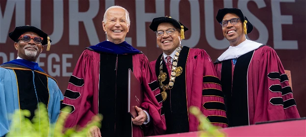 بايدن لطلاب في حفل تخرج: سمعت أصواتكم ودولة فلسطينية مستقلة هي الحل الوحيد