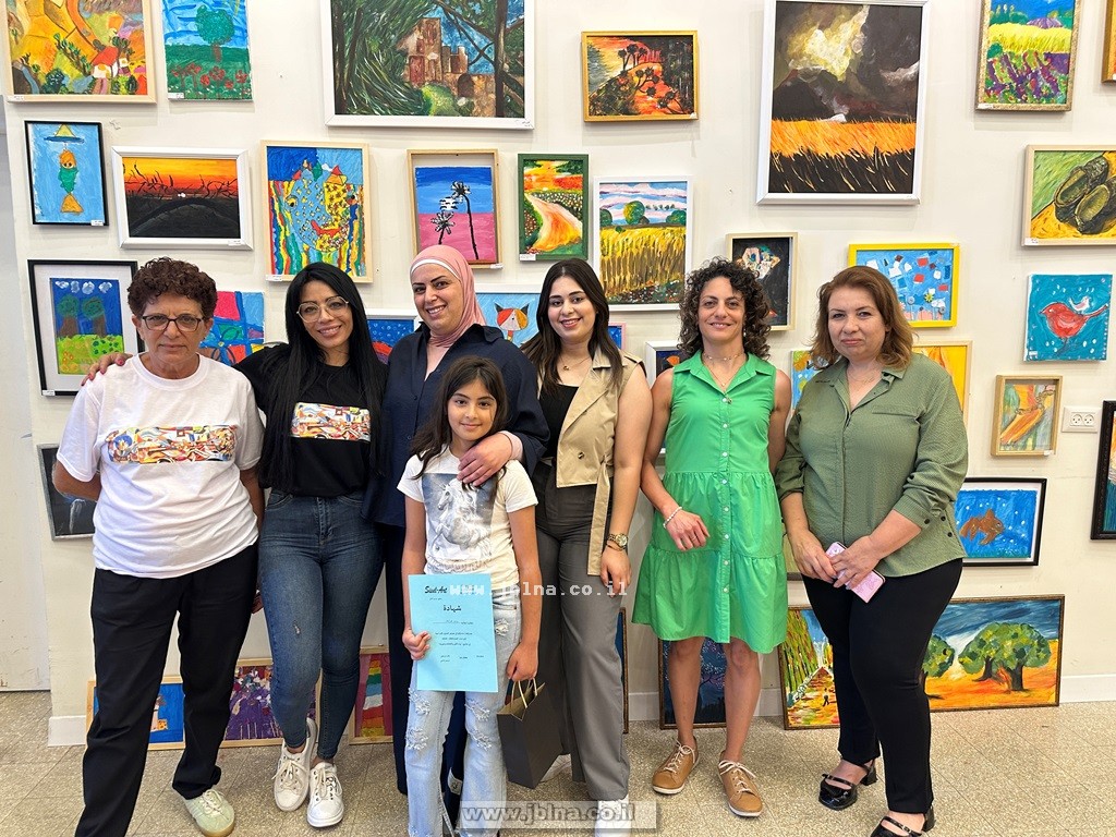 ترشيحا- مواهب وفن في معرض رسومات الفن التشكيلي لدى الفنانة القديرة سسيل كاحلي