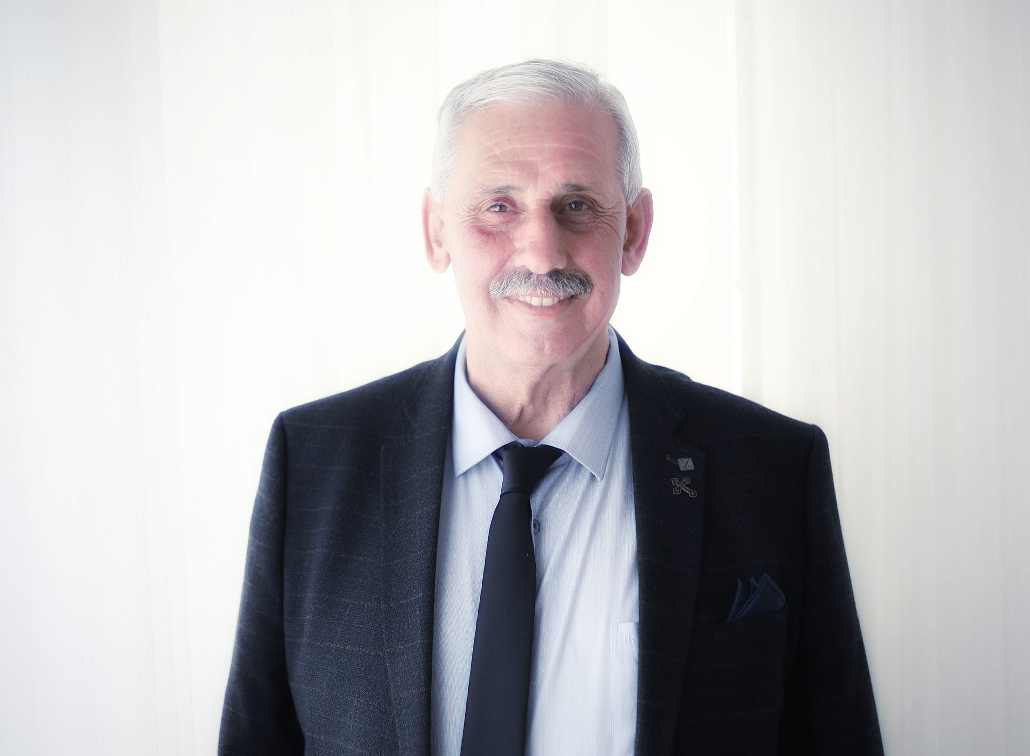 غَزَلُنا وغَزَلُكم  -  زهير دعيم