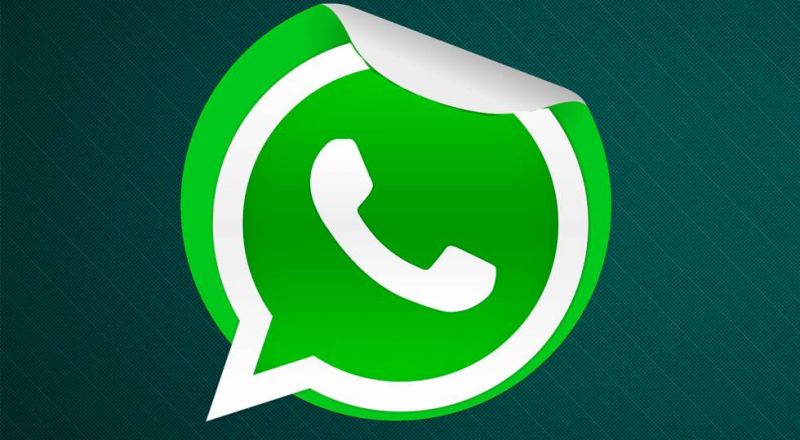 استطلاع واتساب: هل تتركون أصدقائكم على علامة القراءة الزرقاء دون رد؟