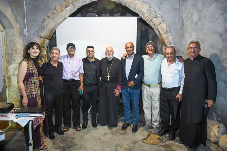 سميح القاسم - عشرُ سنوات وأبدًا على هذا الطريق