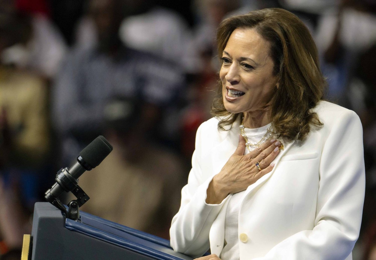 استطلاع رأي يظهر تقدم هاريس على ترمب في الولايات السبع الرئيسية