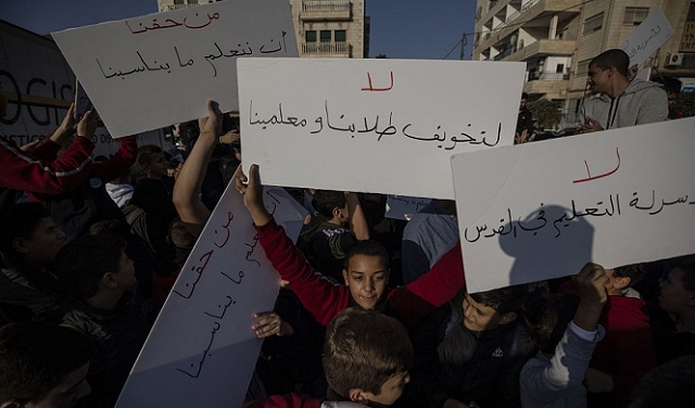 الحكومة تدفع قانونا يلزم الشاباك بالإشراف على المعلمين العرب