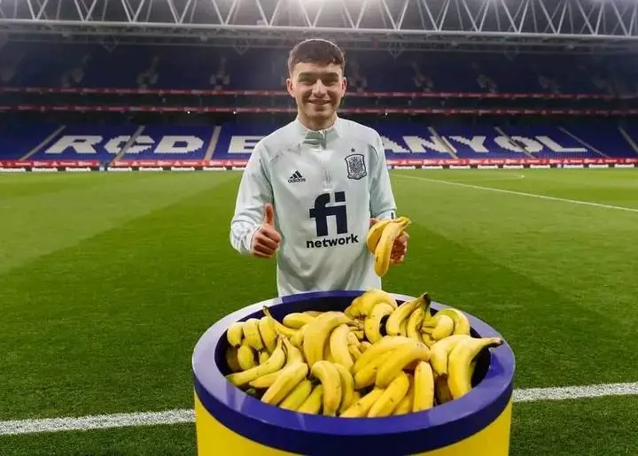 لماذا يتناول اللاعبون الموز عقب المباريات؟