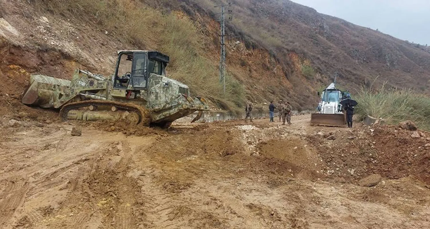 الجيش الإسرائيلي يعلن شن ضربة على سهل البقاع.. وسقوط قذيفتين في هار دوف