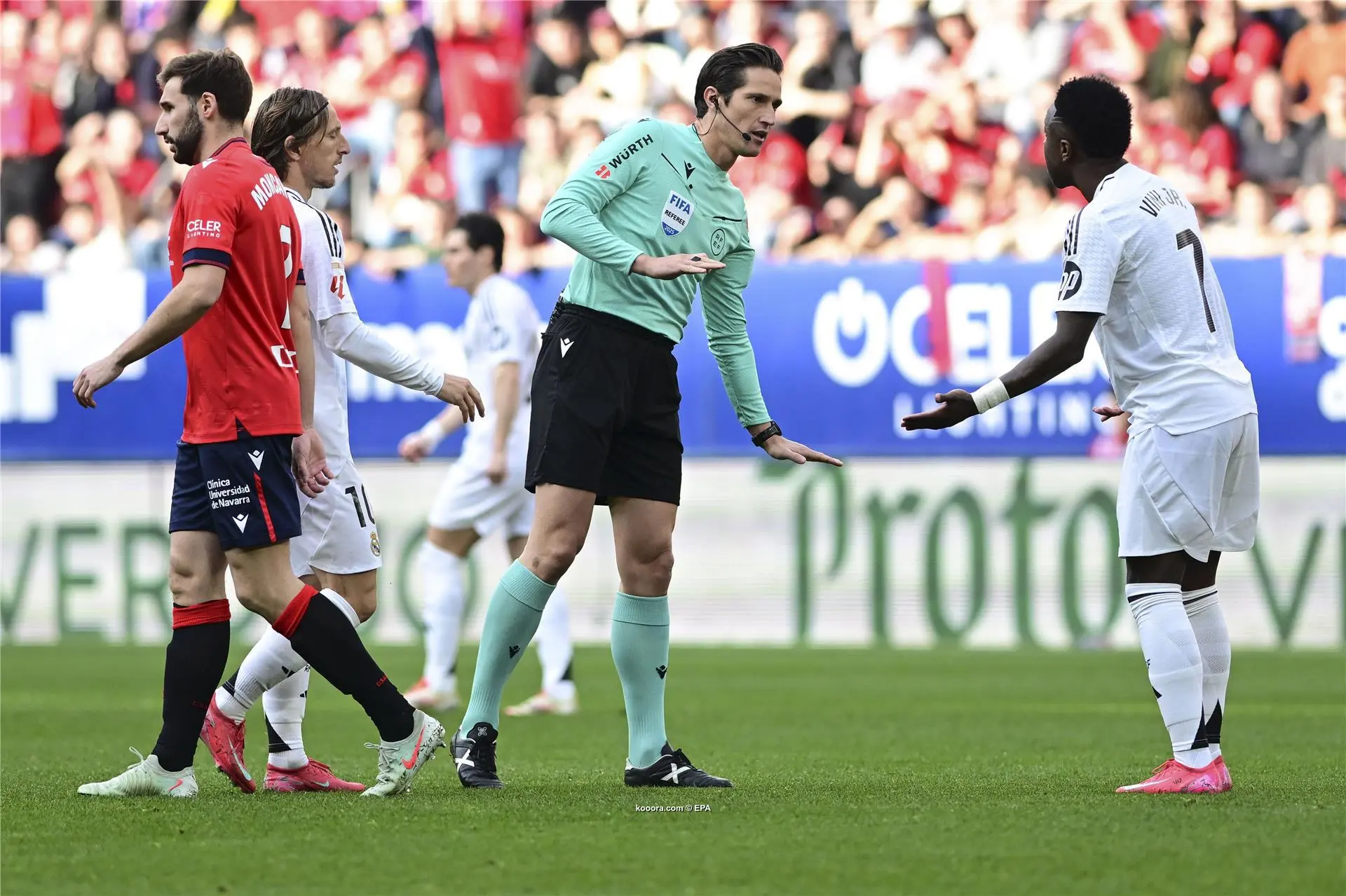 بمساندة التحكيم- ريال مدريد يخسر نقطتين ثمينتين امام اوساسونا في صراع البطولة