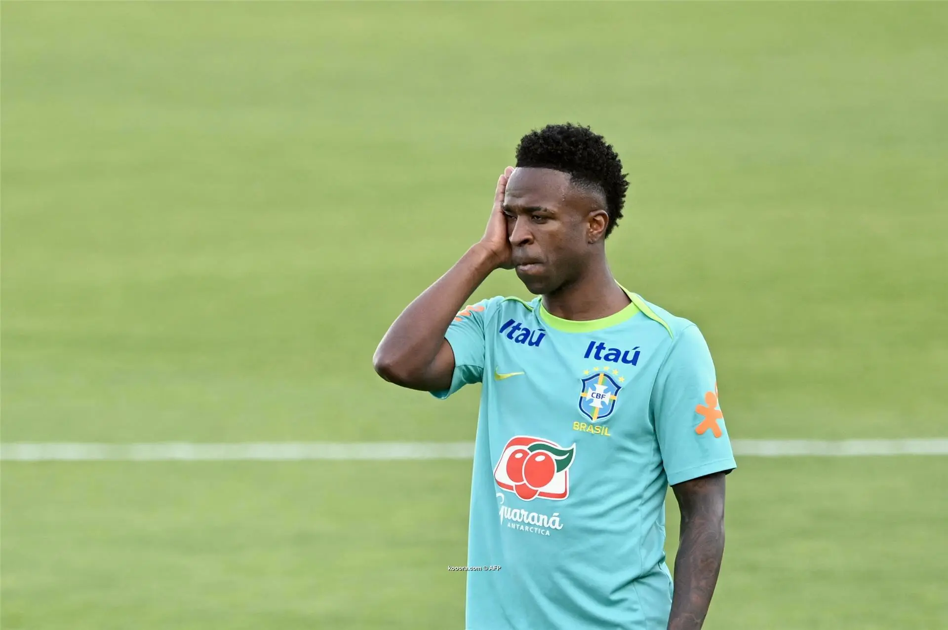 فينيسيوس يثير الشكوك قبل موقعة الأرجنتين