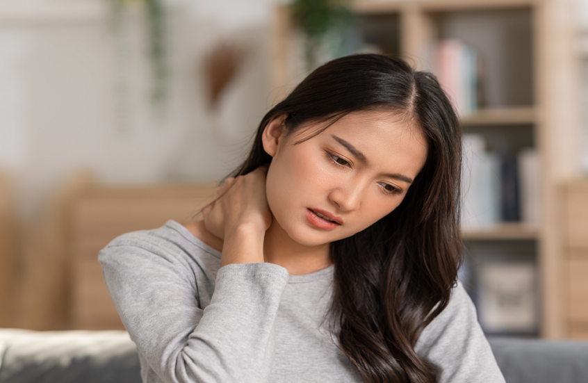 طرق لتخفيف آلام الرقبة والمفاصل