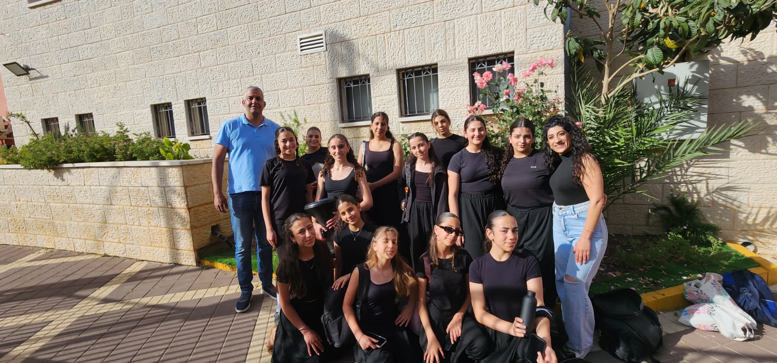 مشاركة فرقة دبكة معليا في مهرجان -دبكة وأصالة… تراثنا رسالة- القطري في عرابة 