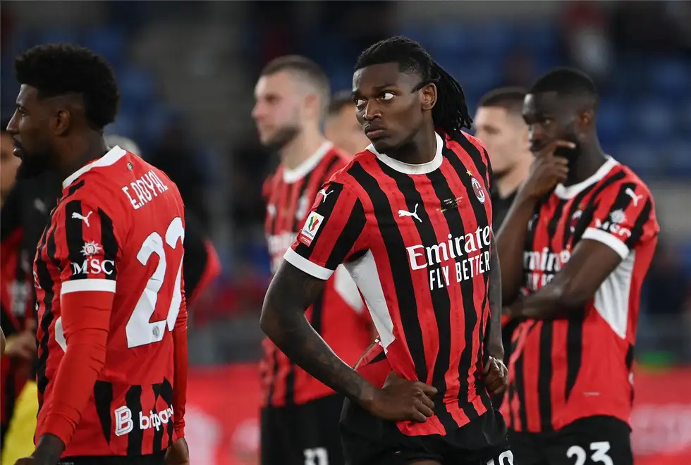 رسميًا: ميلان خارج بطولات أوروبا بمأساة روما المذلة!