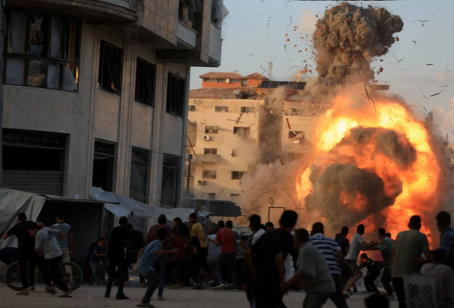 كاتس مخاطبا «حماس»: إما أن تلقوا السلاح أو أن غزة ستدمر وستبادون