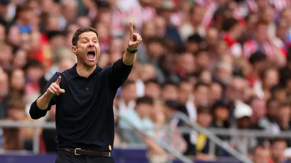 ألونسو يعترف بأخطائه: الديربي إنذار حقيقي قبل مواجهة برشلونة