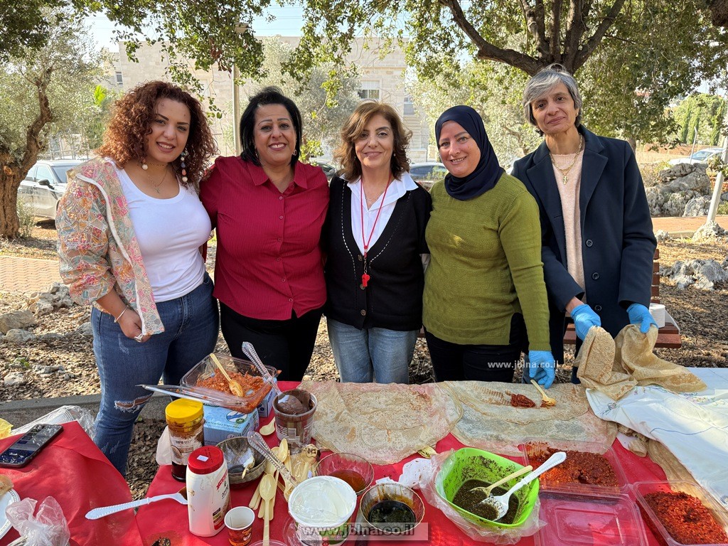 معليا- يوم تربوي وتراثي لأطفال روضة الفراشات بين الطبيعة والأهالي برفقة المربية كوكب ليوس