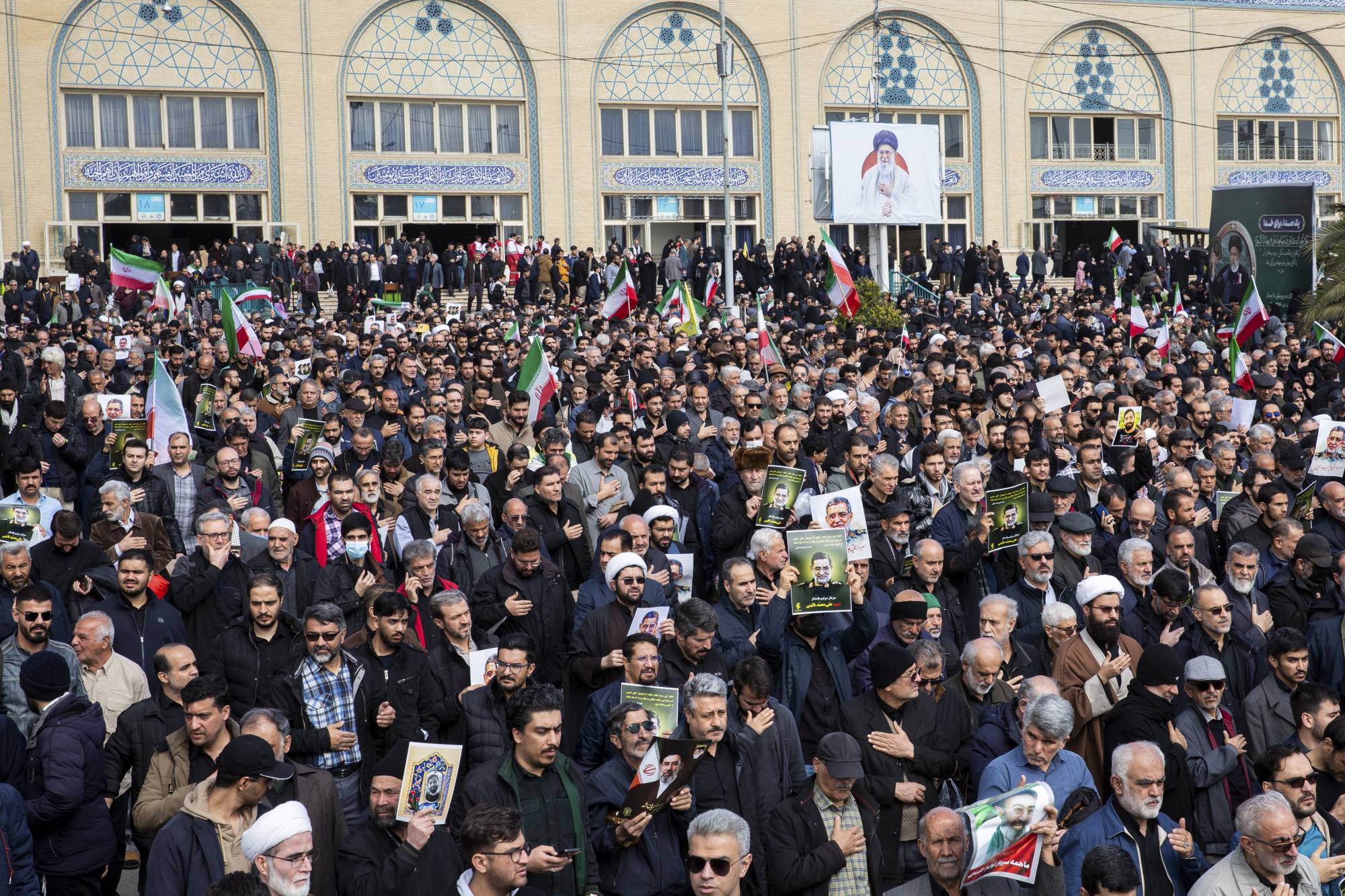 ضربات عنيفة في إيران... وترمب: الجزء الصعب انتهى