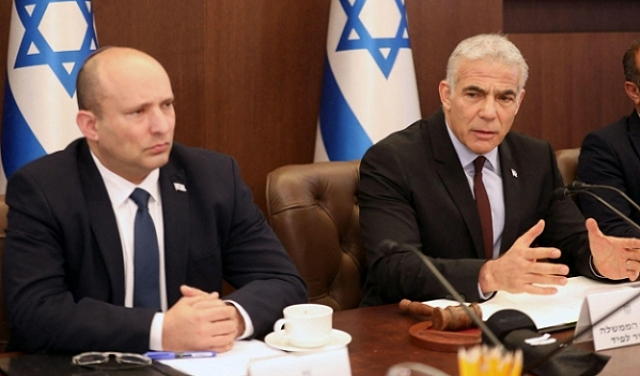 بينيت ولبيد يتّحدان بحزب واحد لخوض الانتخابات المقبلة معا برئاسة الأول